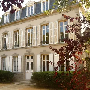 Maison De La Garenne & Francia